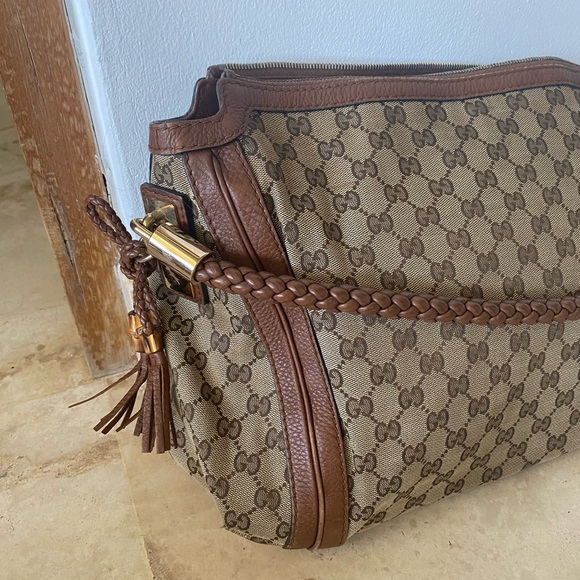 Gucci bag, authentic, very good condition, could use some cleaning inside - Picture 2 of 4